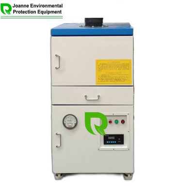 Un buon prezzo. Sistema di estrazione di fumo di saldatura da 2 kW con estrazione di fumo da torcia con prefiltro in linea